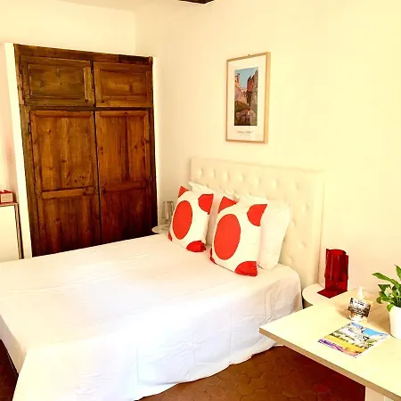 Le 1835, Rouge-corail