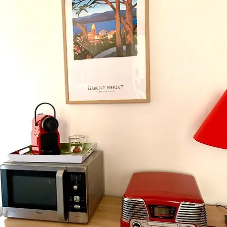 Le 1835, Rouge-corail