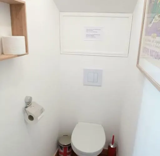 Le 1835, Rouge-corail Apartment *