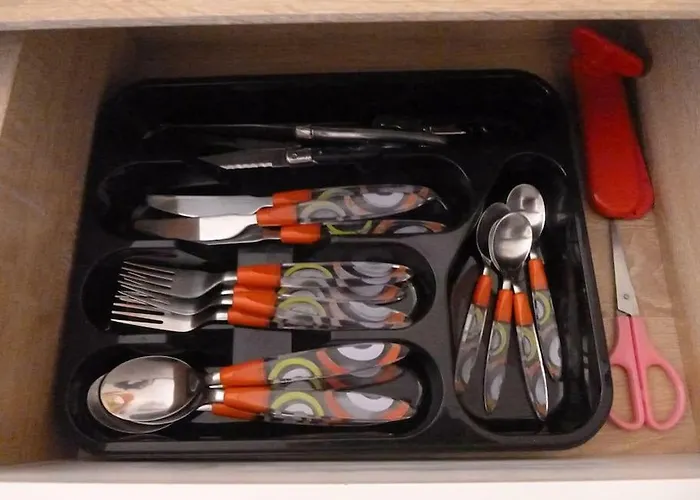 Le 1835, Rouge-corail *